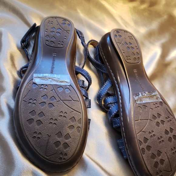 sandals - Picture 2 of 2